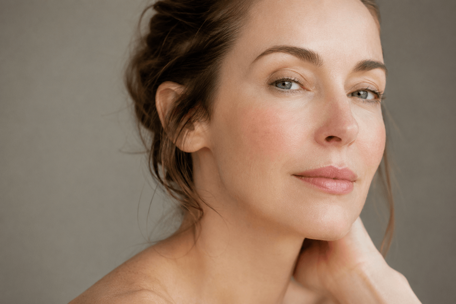 Porträt einer Frau – Behandlung von Rosacea und Couperose